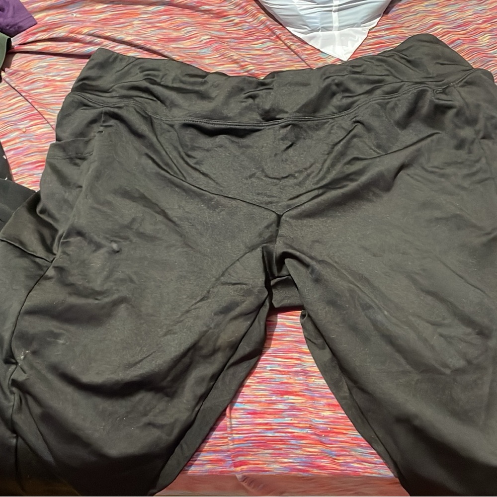 Athletic leggings